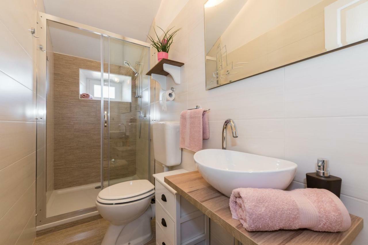Skipper Suites Novigrad Istria Εξωτερικό φωτογραφία